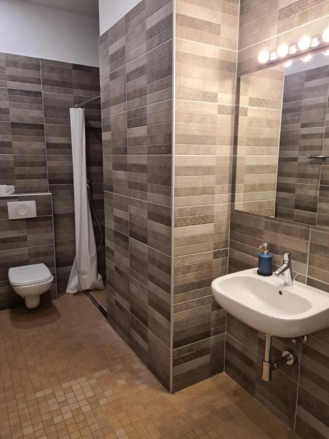 Jetpak Alternative Eco Hostel Салоніки Екстер'єр фото